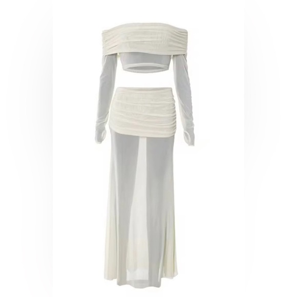 cream  Off-Shoulder top + skirt SET like helsa - Picture 3 of 8